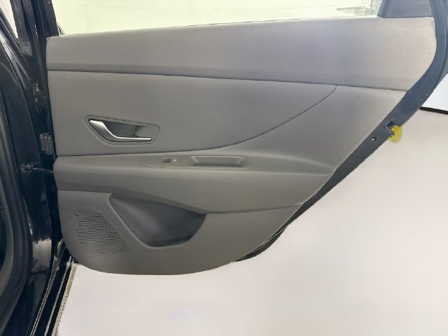 Used 2021 Hyundai Elantra SEL w/ Convenience Package FWD image 27