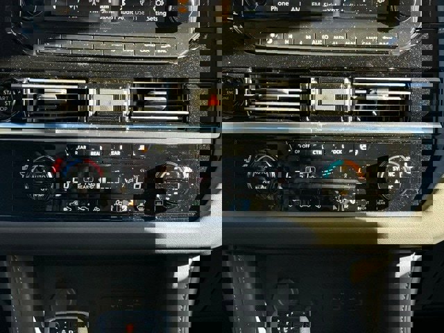 New 2025 Nissan Pathfinder SL w/ SL Premium Package image 29