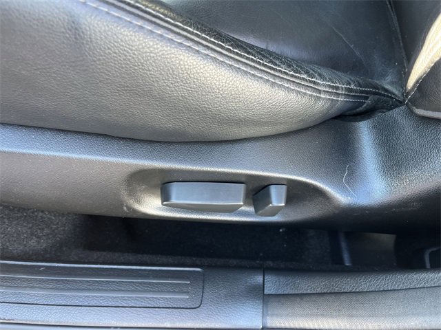 Used 2013 MAZDA MAZDA3 i Grand Touring image 12