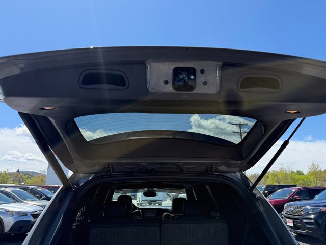 Used 2022 Dodge Durango R/T w/ Blacktop Package AWD/4WD image 23
