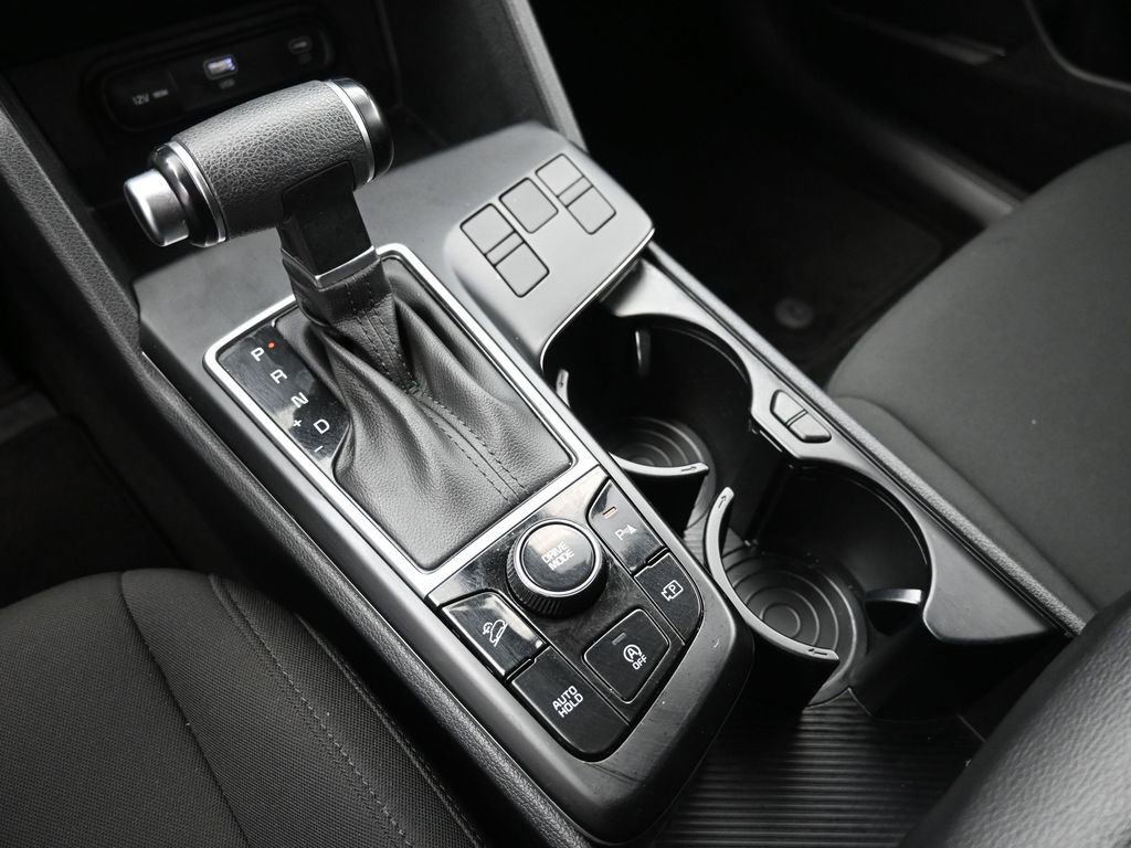 Used 2025 Kia Sportage LX image 30