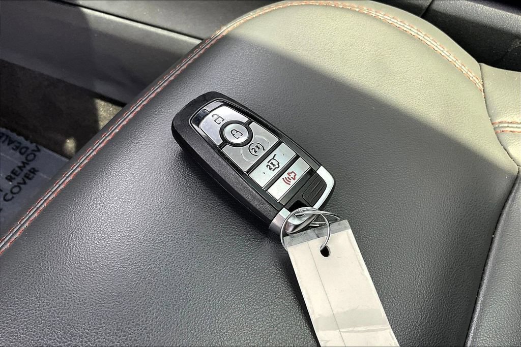 Used 2025 Ford Expedition Active AWD/4WD image 37