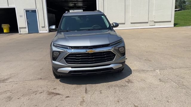 Used 2026 Chevrolet TrailBlazer LT FWD image 3