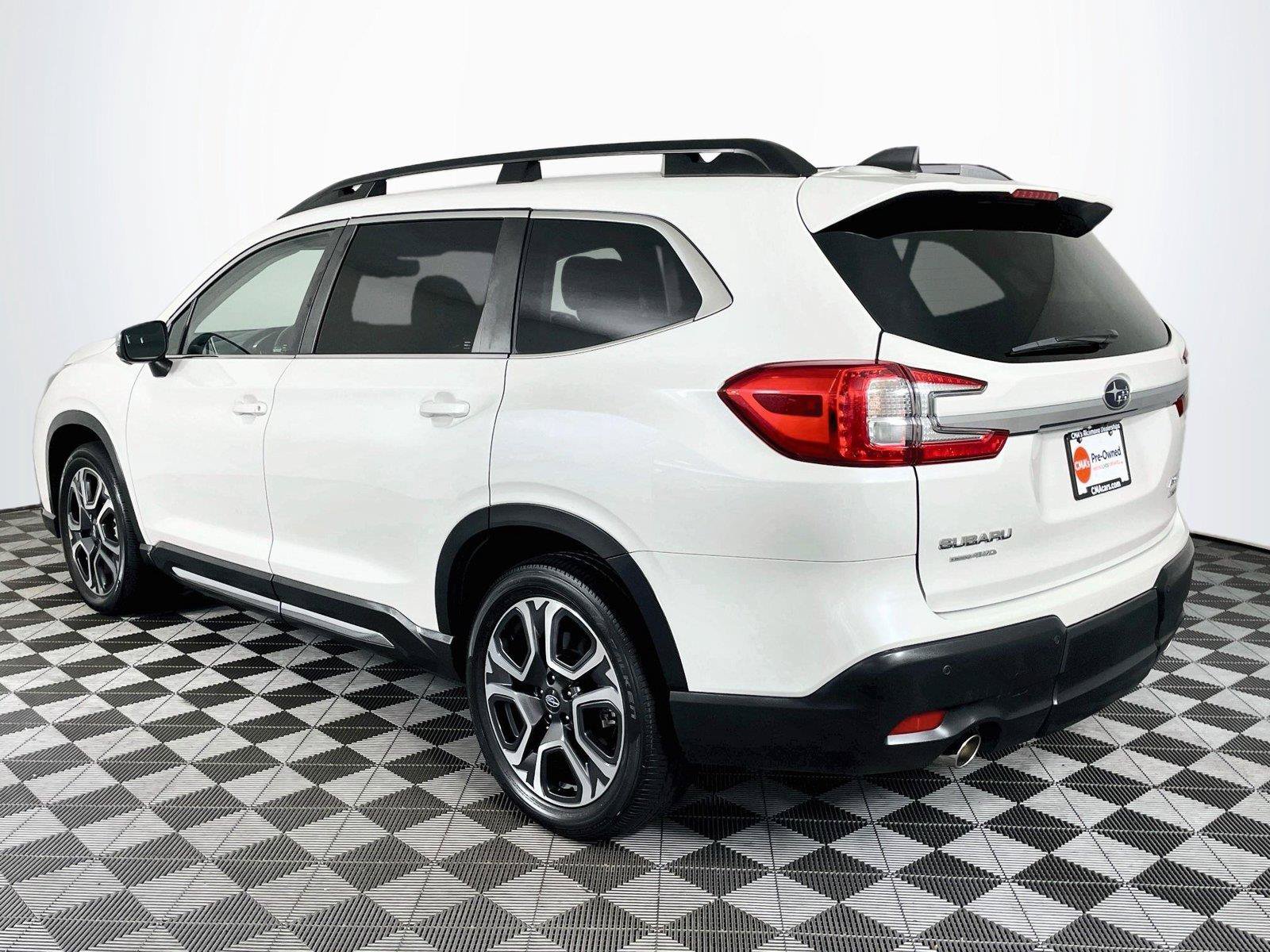 Used 2023 Subaru Ascent Limited w/ Technology Package AWD/4WD image 7