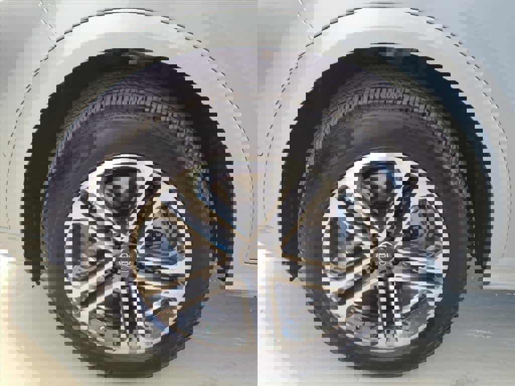 Used 2025 Audi Q5 Premium Plus w/ Premium Plus image 8