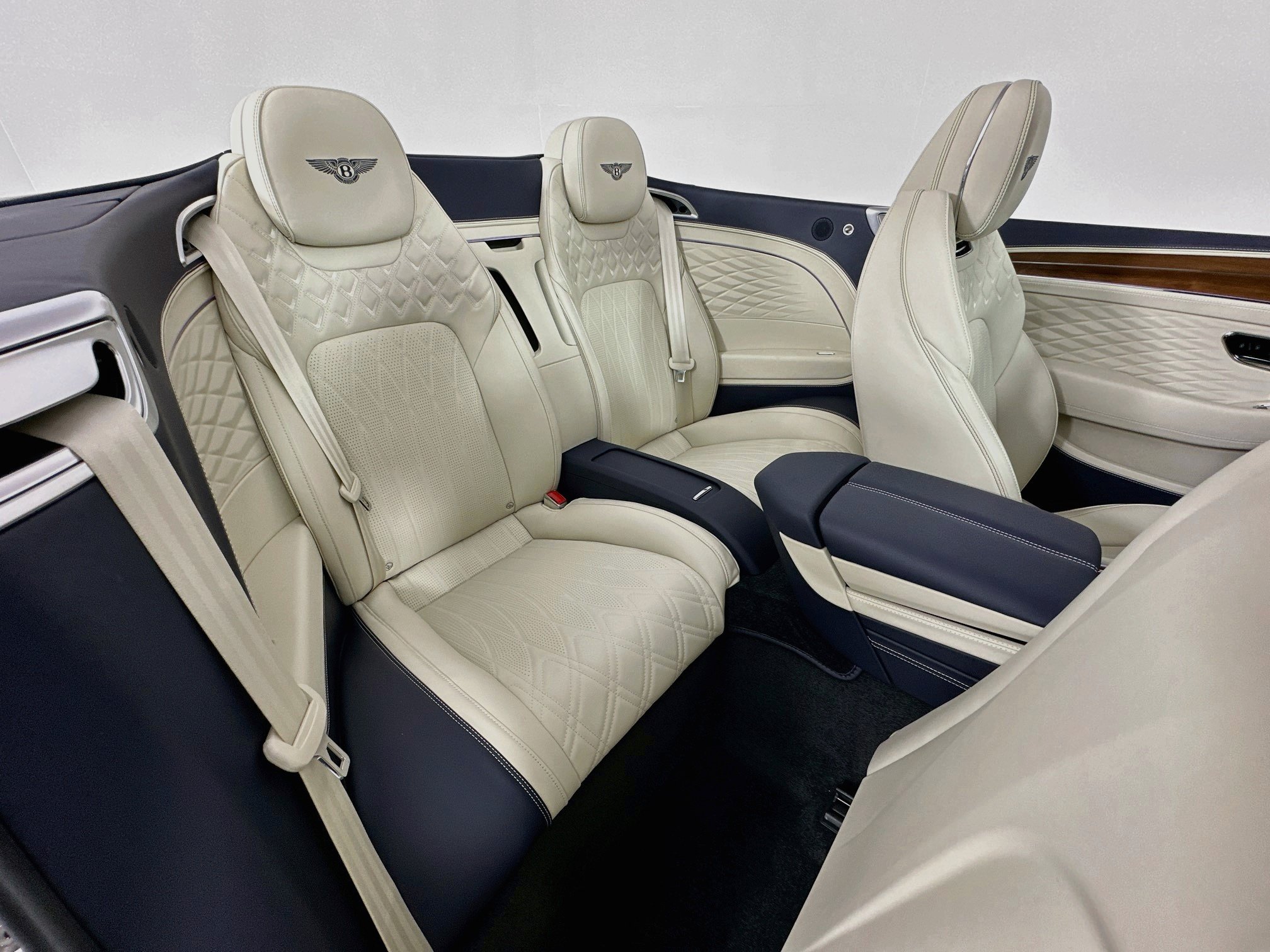 New 2027 Bentley Continental GTC AWD/4WD image 23