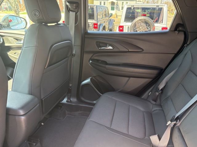 Used 2023 Chevrolet TrailBlazer RS w/ Convenience Package AWD/4WD image 14