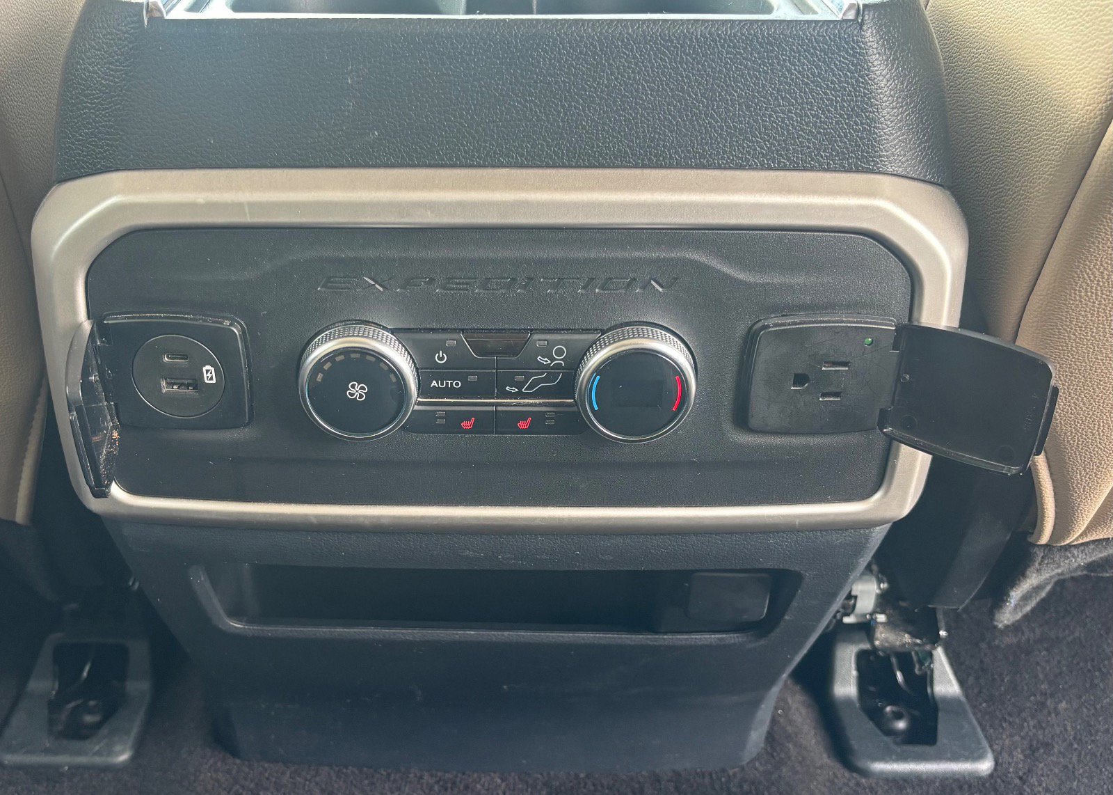 Certified 2023 Ford Expedition Max Limited image 31