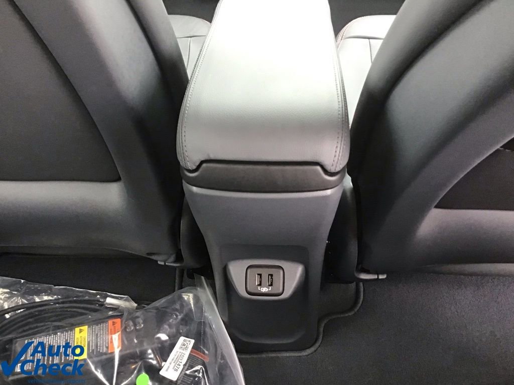 Used 2019 Chevrolet Bolt Premier w/ Infotainment Package image 17