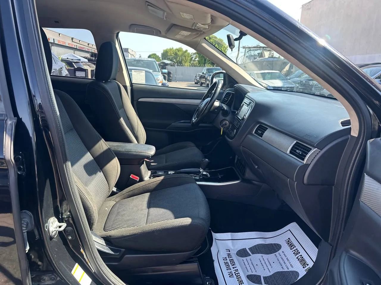 Used 2017 Mitsubishi Outlander ES image 33