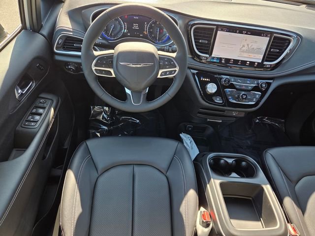 New 2026 Chrysler Pacifica Select FWD image 8