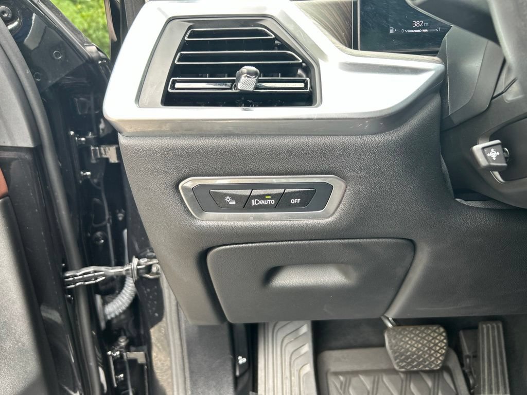 Used 2024 BMW X7 xDrive40i AWD/4WD image 24
