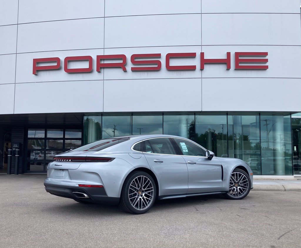 New 2025 Porsche Panamera 4 AWD/4WD image 13