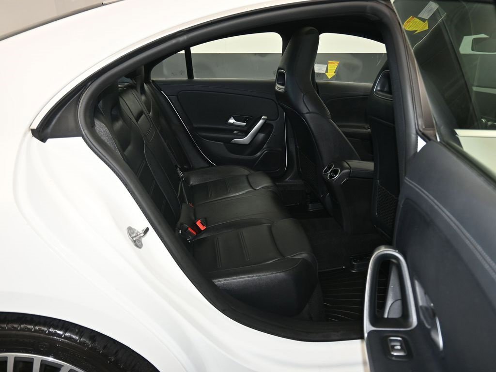 Used 2020 Mercedes-Benz CLA 250 4MATIC image 41