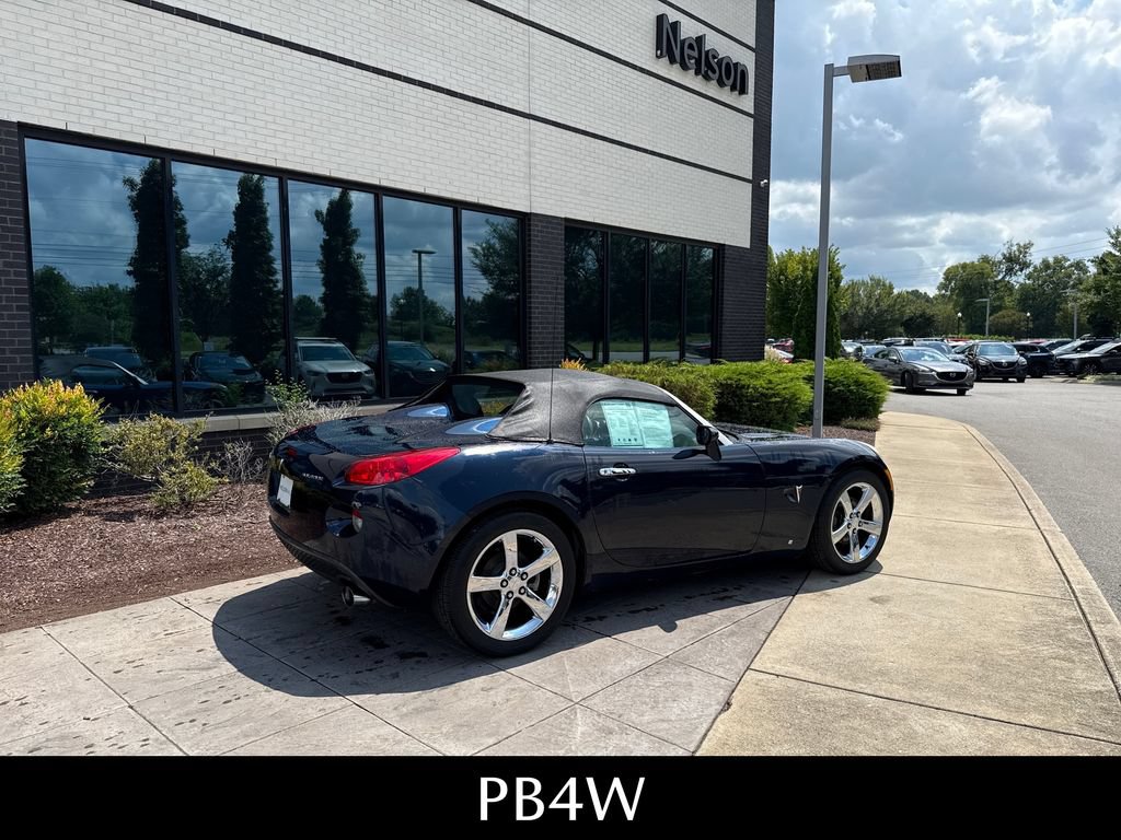 Used 2007 Pontiac Solstice Convertible w/ Premium Package RWD image 6