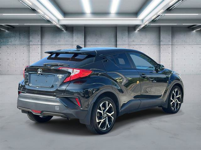 Used 2018 Toyota C-HR XLE FWD image 25