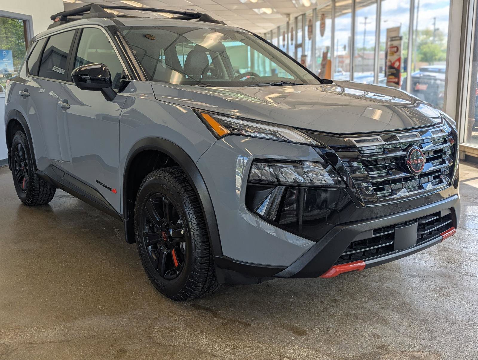 Certified 2025 Nissan Rogue SV AWD/4WD image 1
