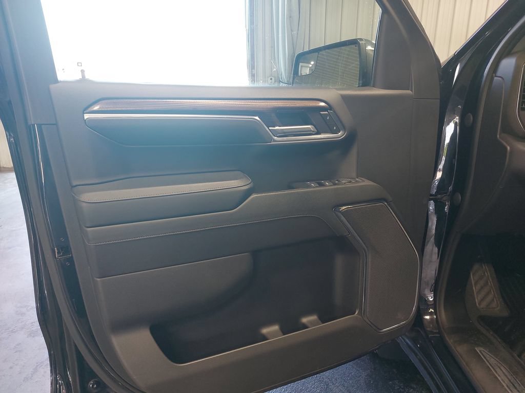 Used 2023 Chevrolet Silverado 1500 LT AWD/4WD image 27