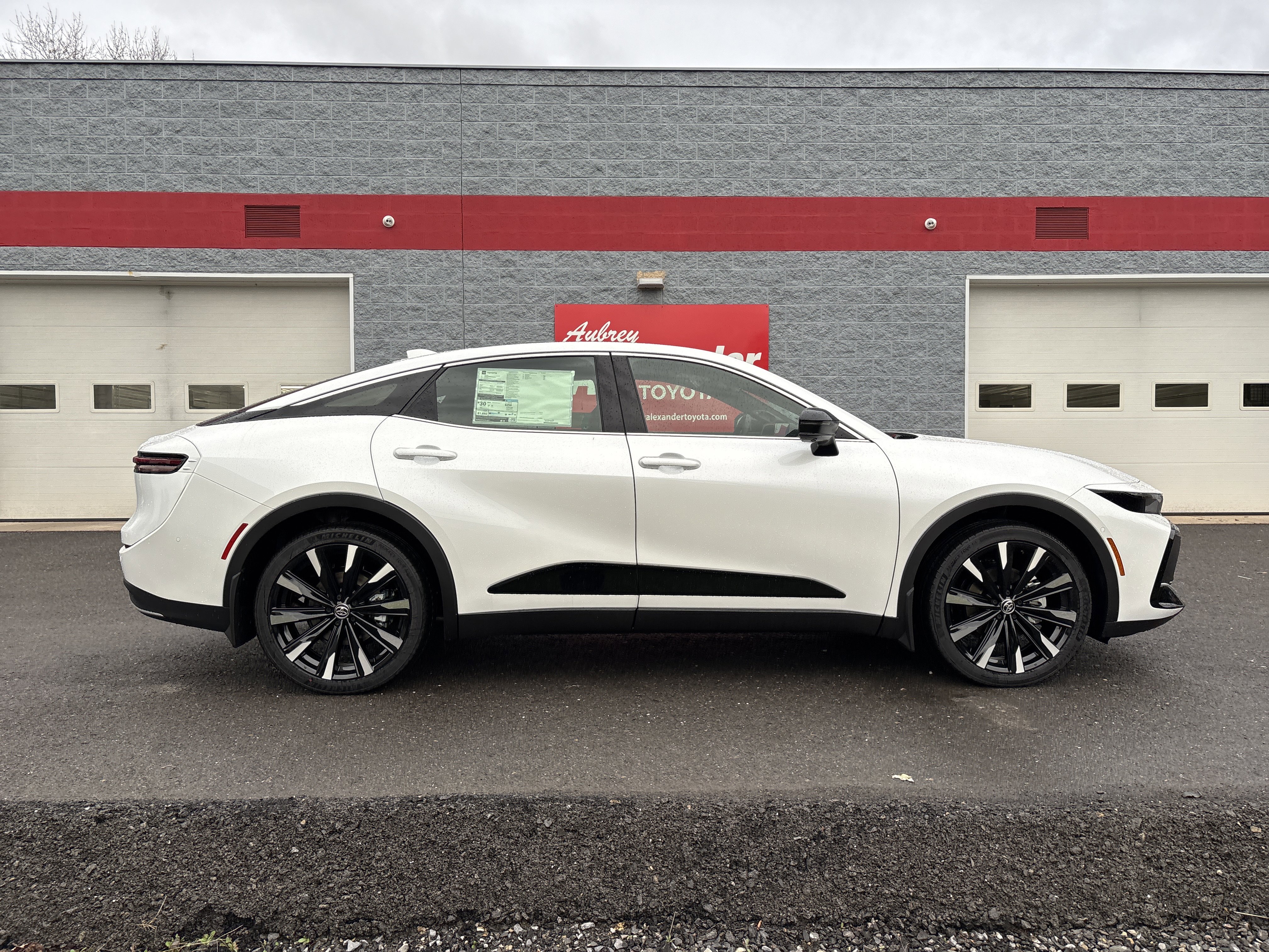 New 2026 Toyota Crown Platinum video 2