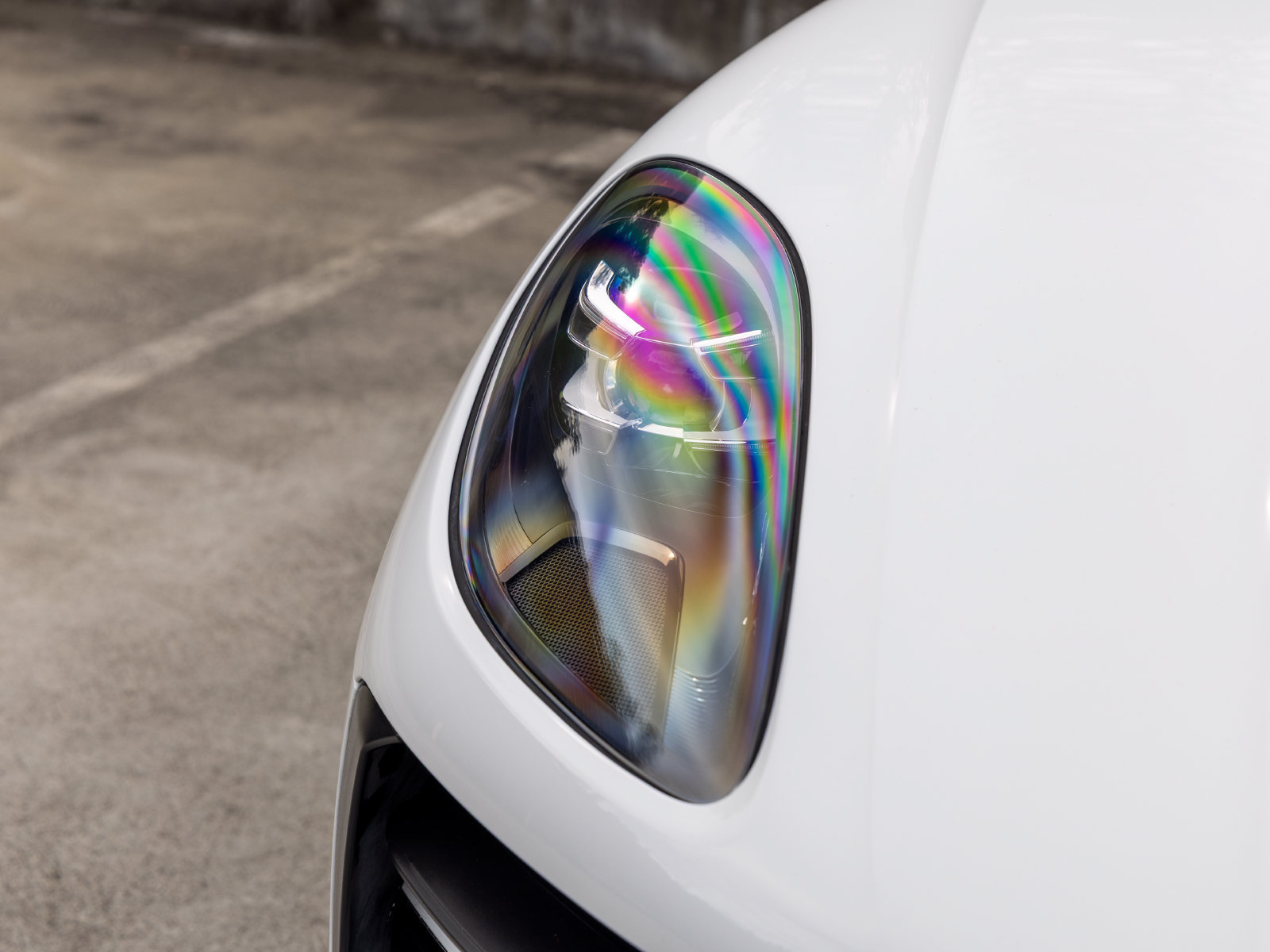 Certified 2021 Porsche Macan AWD/4WD image 14