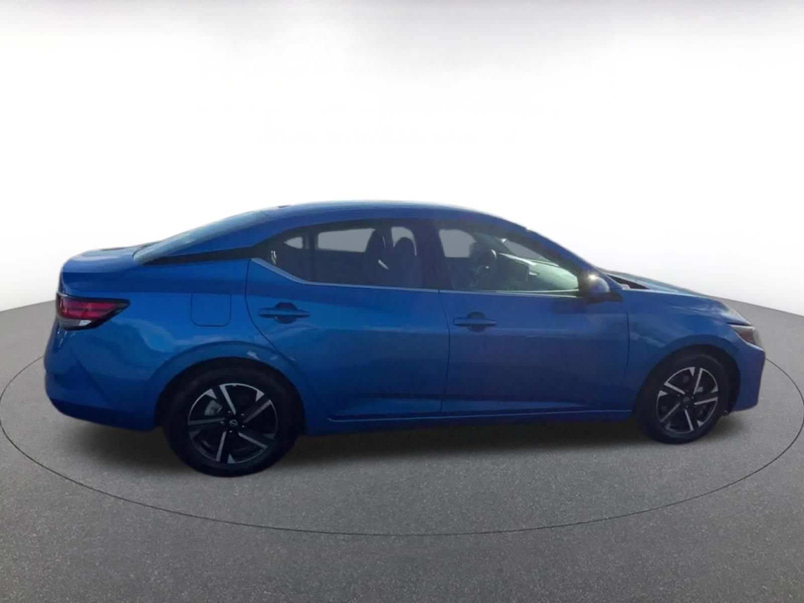 Used 2025 Nissan Sentra SV FWD image 16