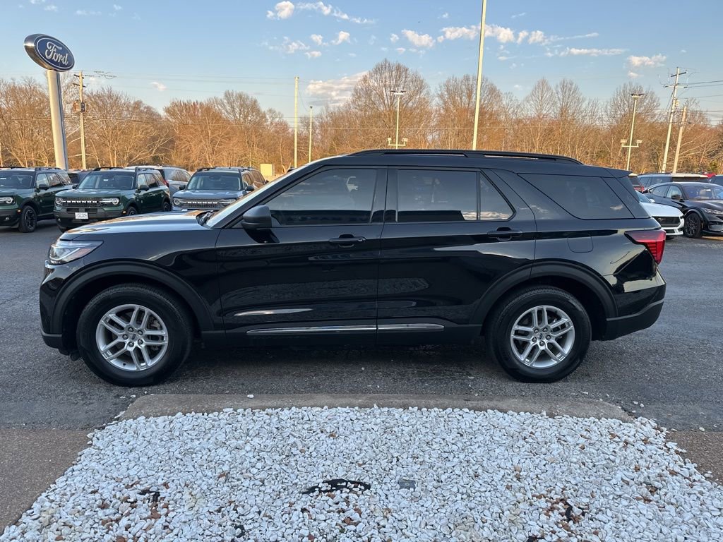 Used 2025 Ford Explorer Active image 6