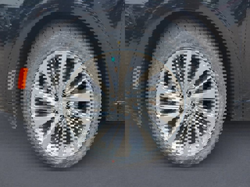 Used 2024 Buick Envision Avenir image 14