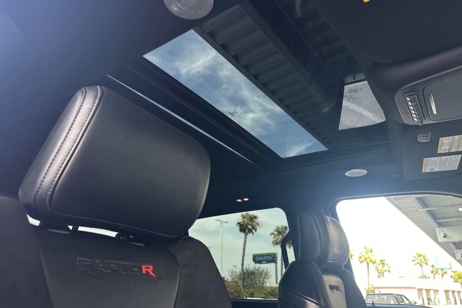 Used 2023 Ford F150 Raptor w/ Equipment Group 802A Raptor R AWD/4WD image 15