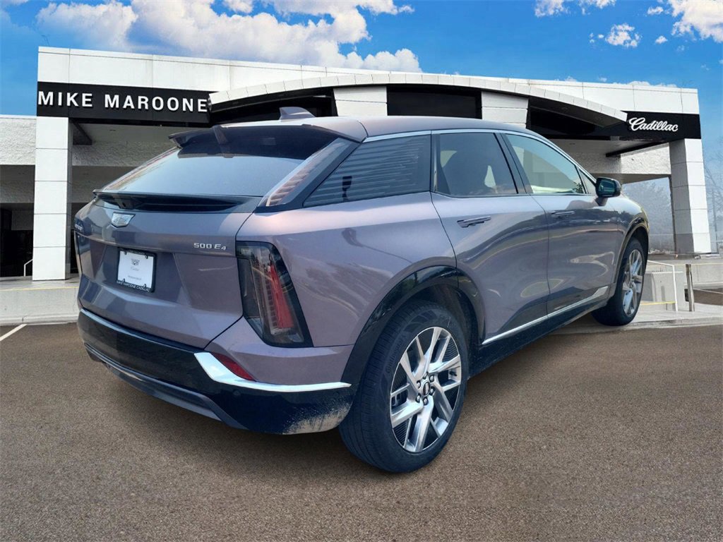New 2025 Cadillac Optiq Luxury 1 image 3