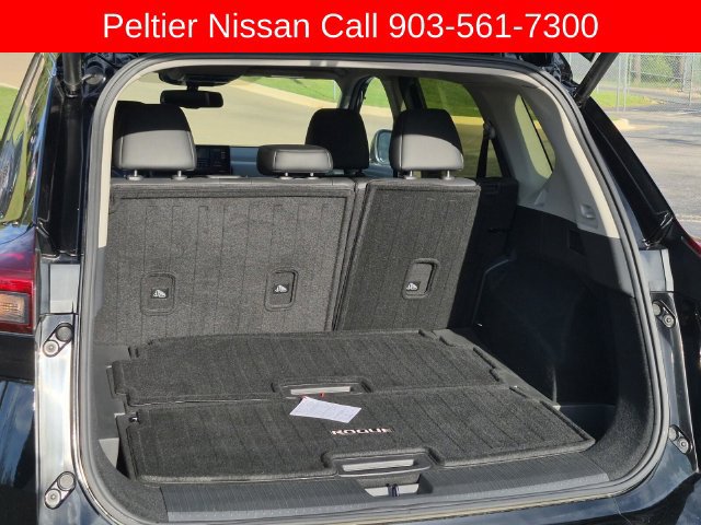 Used 2024 Nissan Rogue Platinum w/ Platinum Premium Package FWD image 9