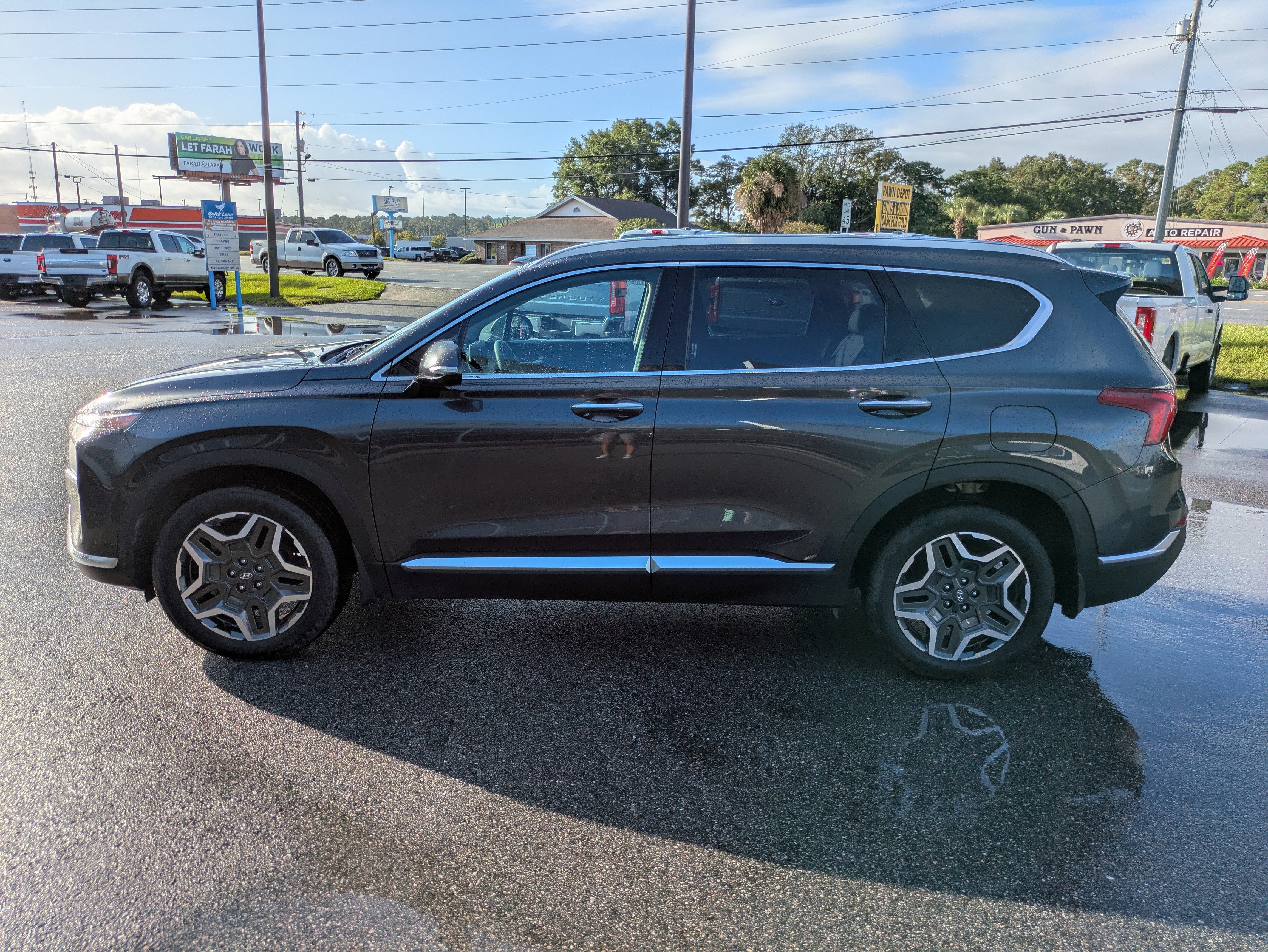 Used 2023 Hyundai Santa Fe Limited image 6