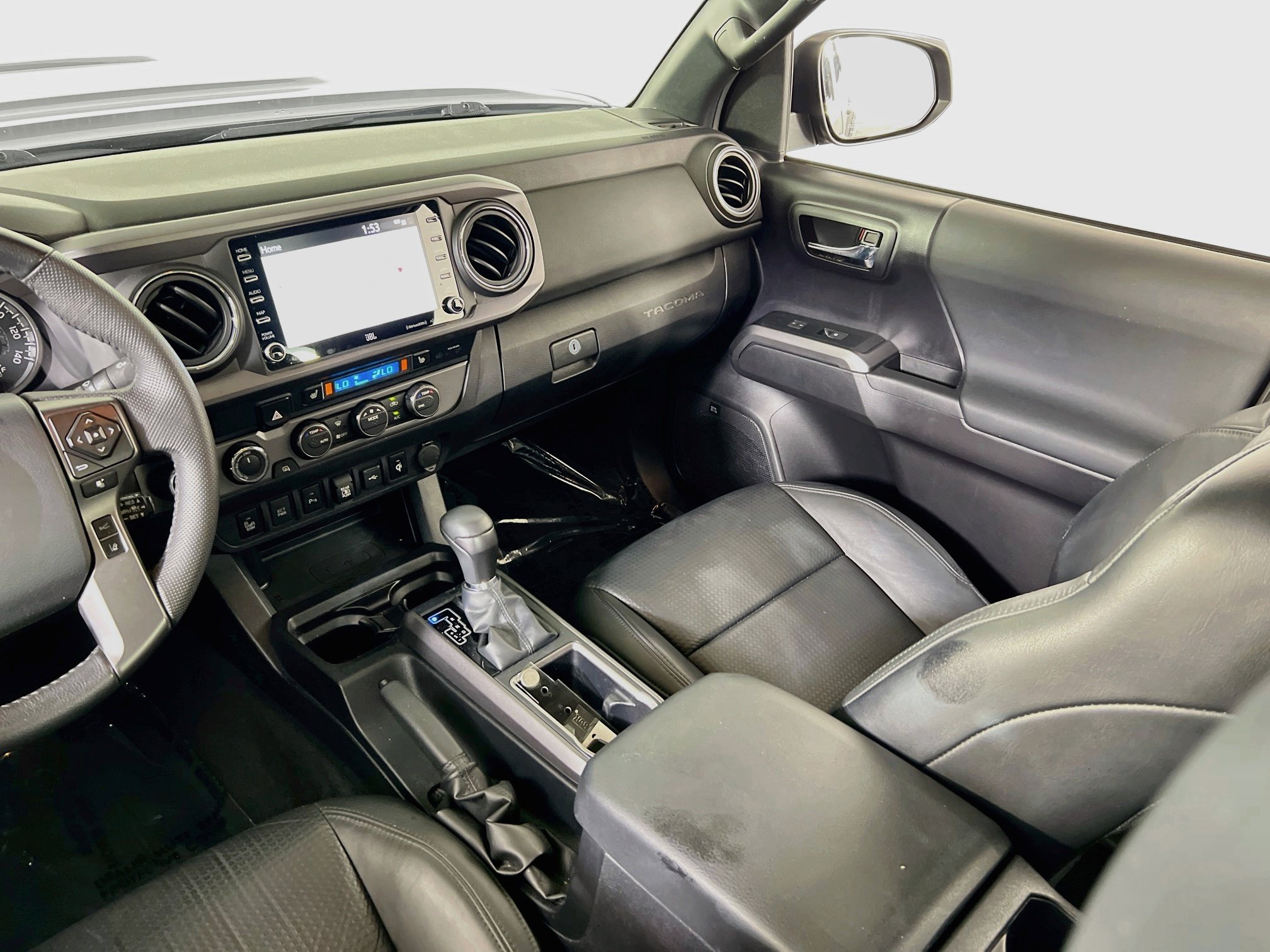 Used 2020 Toyota Tacoma TRD Sport w/ TRD Premium Sport Package AWD/4WD image 23