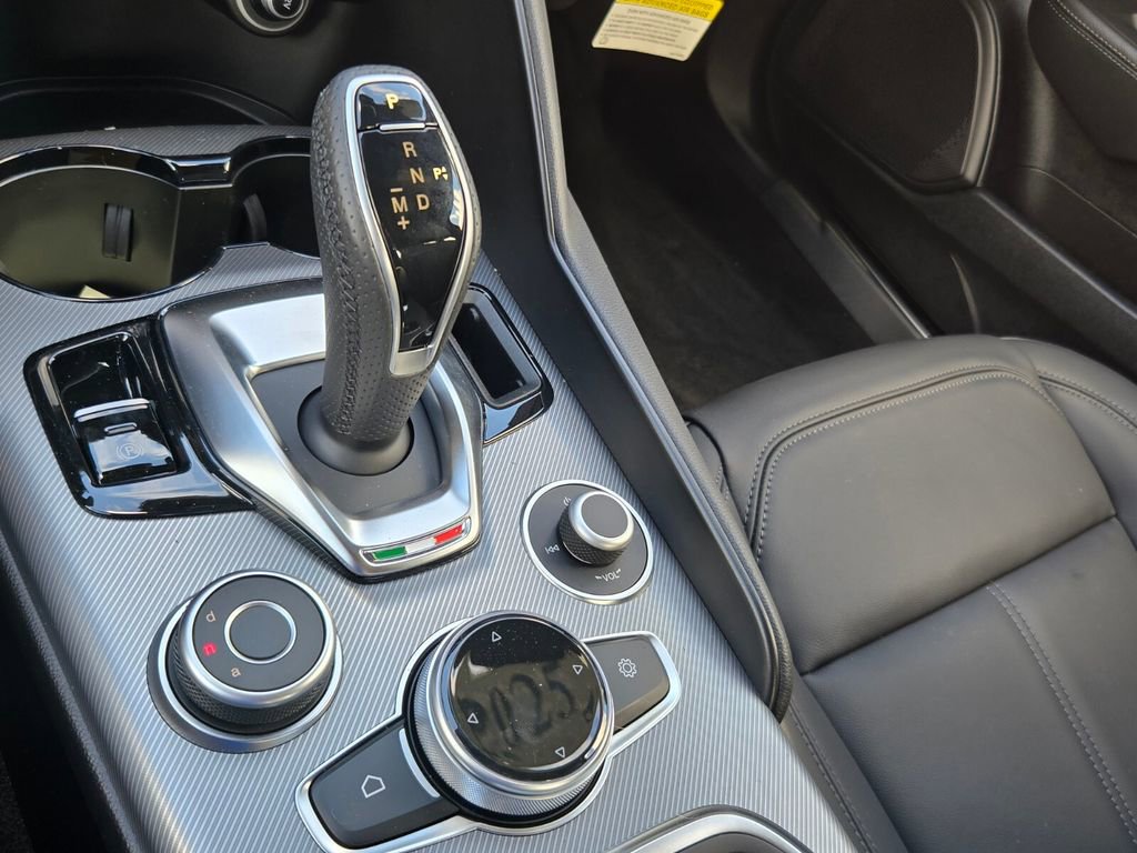 New 2025 Alfa Romeo Giulia w/ Driving Assist Package image 12