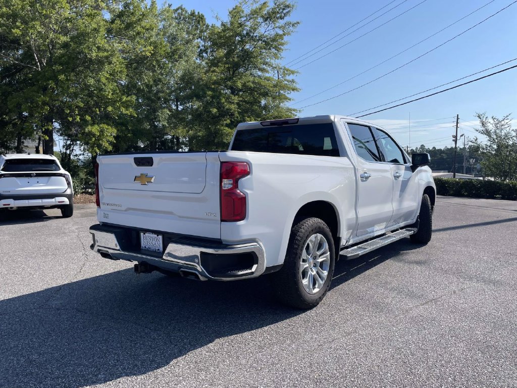 Used 2024 Chevrolet Silverado 1500 LTZ AWD/4WD image 3