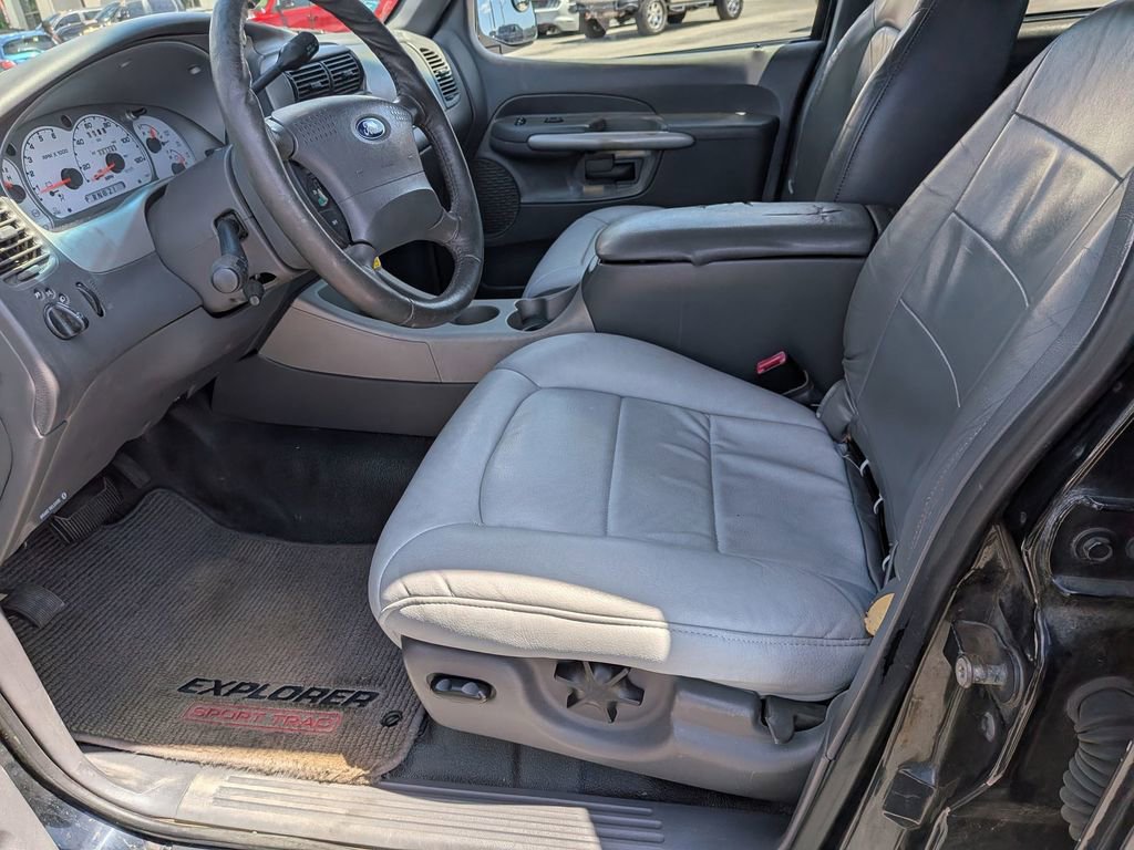 Used 2001 Ford Explorer Sport Trac 4x4 image 13