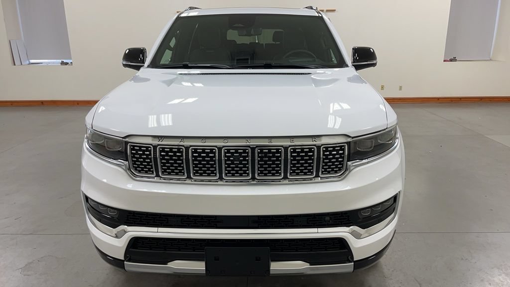 New 2024 Jeep Grand Wagoneer L Series III AWD/4WD image 3