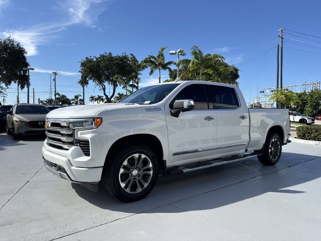 Used 2022 Chevrolet Silverado 1500 High Country w/ Technology Package AWD/4WD image 28