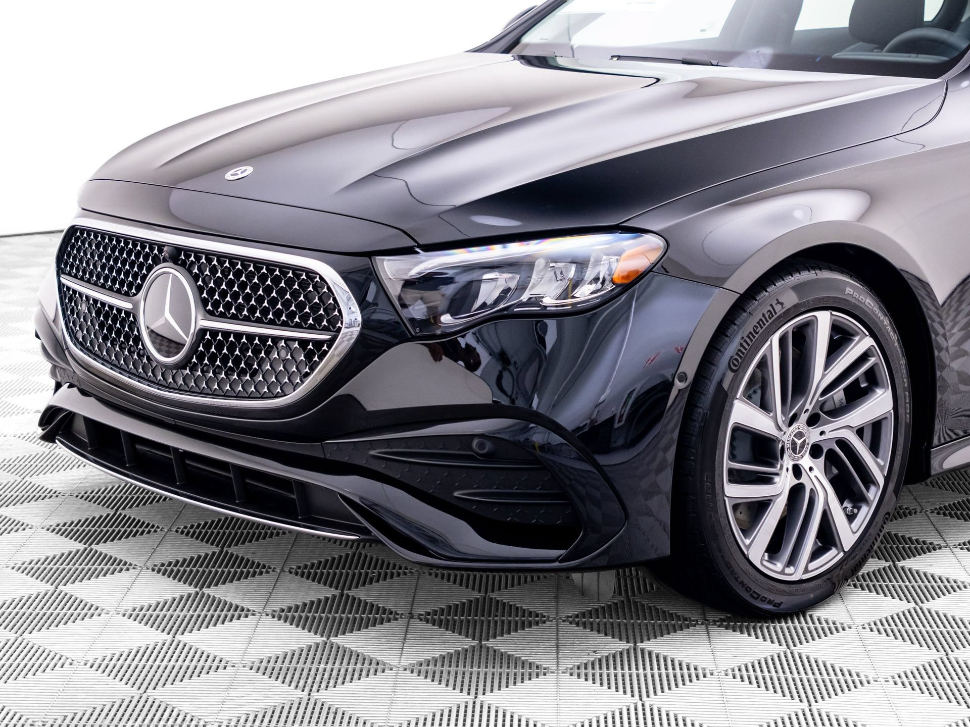 New 2027 Mercedes-Benz E 450 4MATIC Sedan image 37