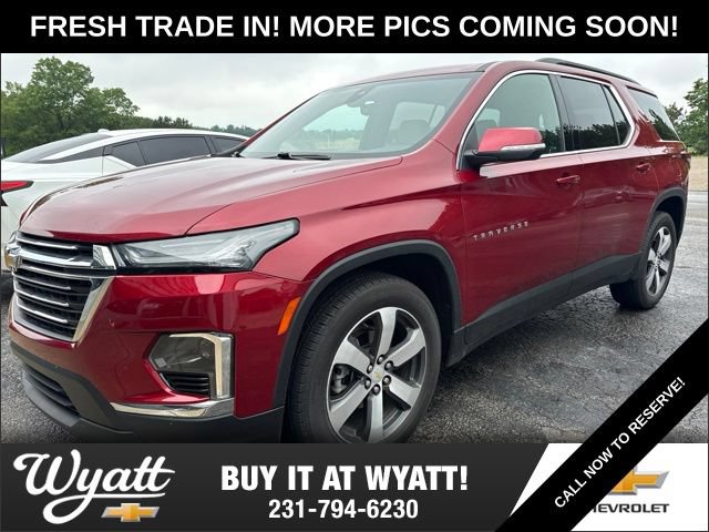 Used 2022 Chevrolet Traverse LT w/ LT Premium Package