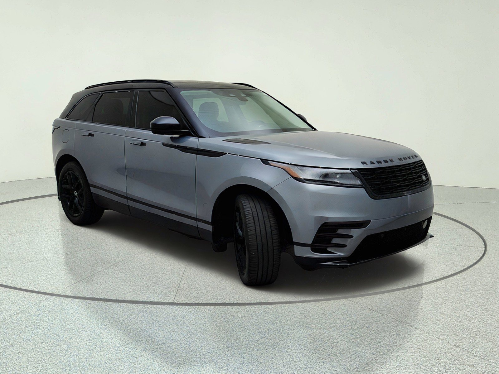 Used 2025 Land Rover Range Rover Velar Dynamic SE AWD/4WD image 6