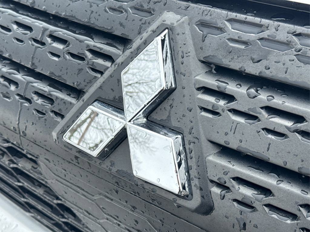 Used 2022 Mitsubishi Eclipse Cross LE image 14