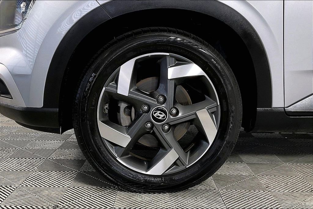 Used 2022 Hyundai Venue SEL image 8