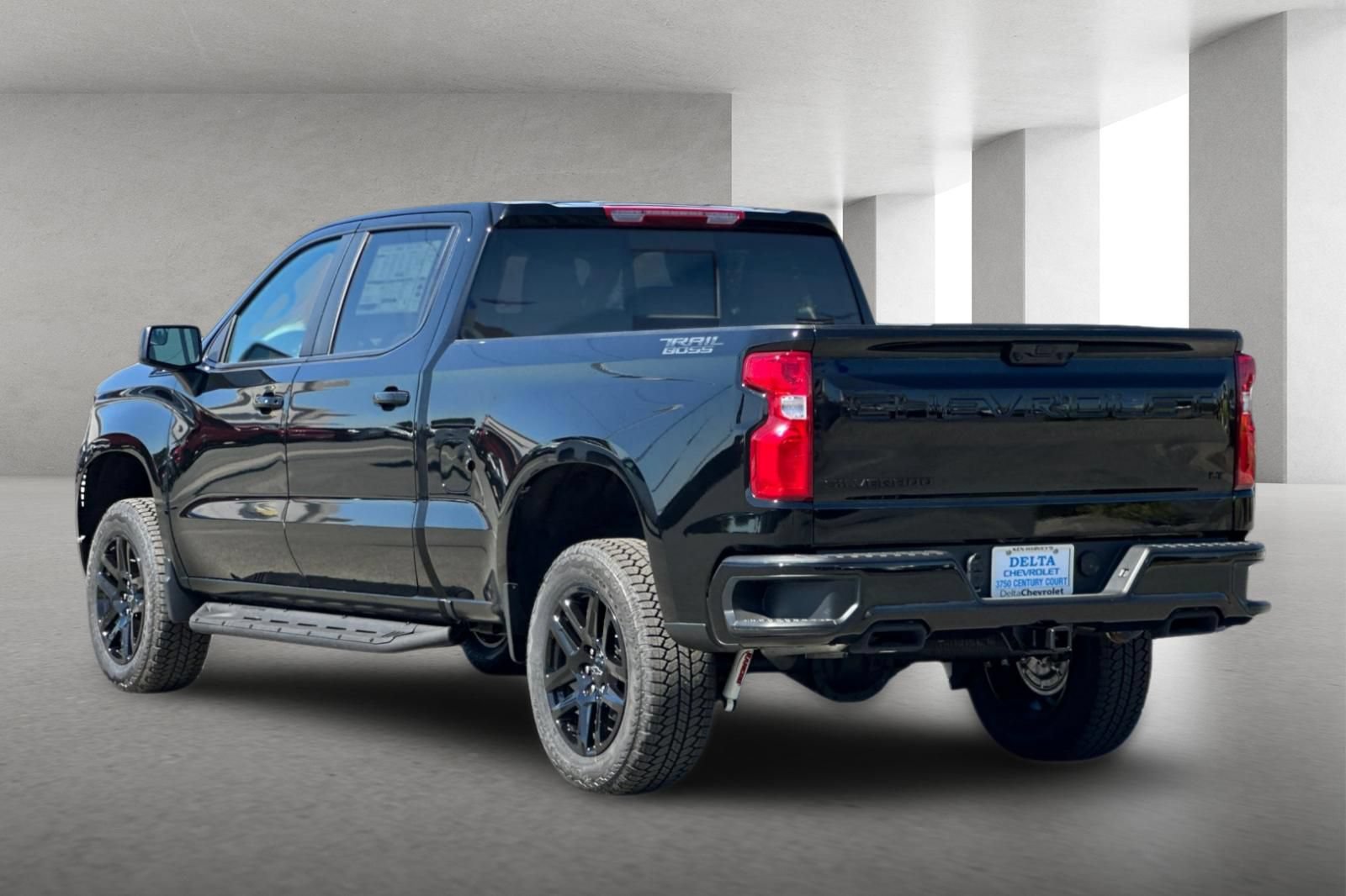 New 2026 Chevrolet Silverado 1500 LT Trail Boss w/ Dark Appearance Package AWD/4WD image 6