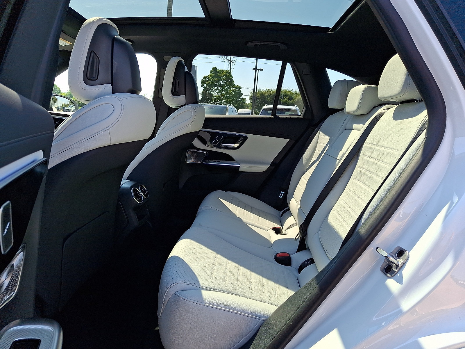 New 2026 Mercedes-Benz GLC 300 4MATIC image 6