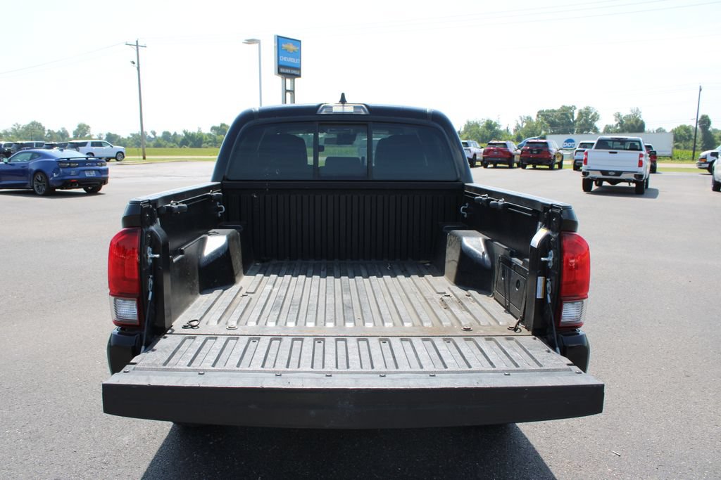 Used 2021 Toyota Tacoma SR w/ SR Convenience Package RWD image 13