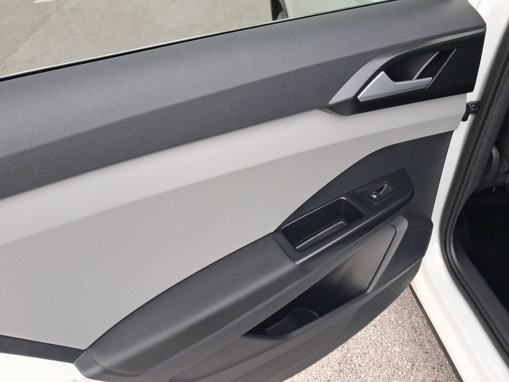 Certified 2023 Volkswagen Taos SE FWD image 16
