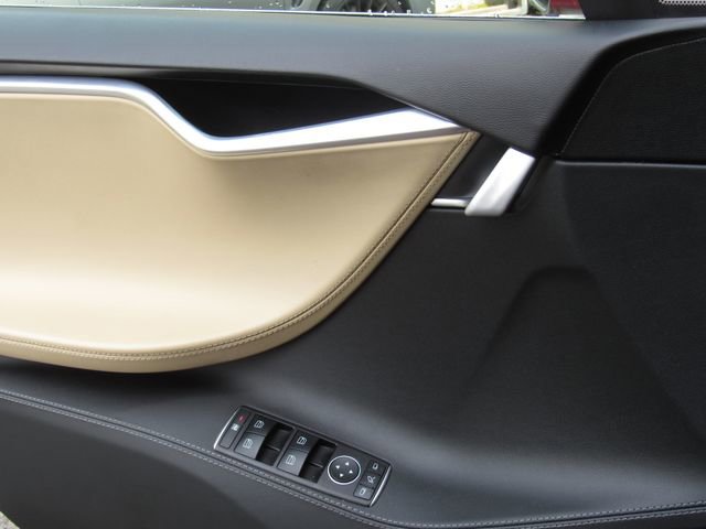 Used 2015 Tesla Model S 85D AWD/4WD image 32