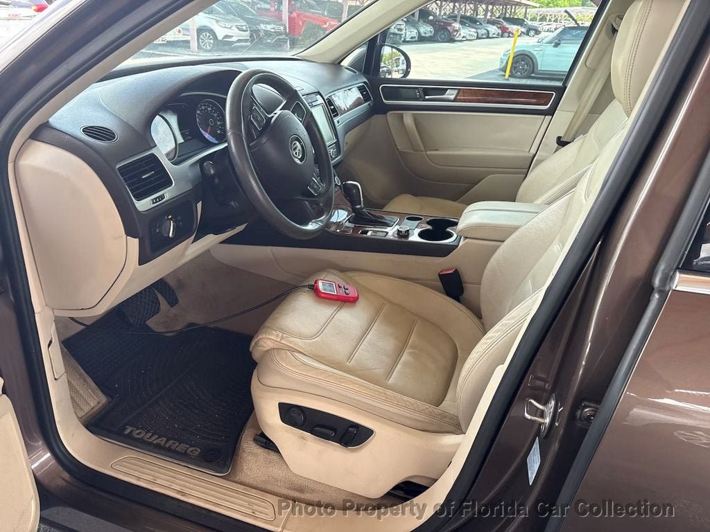 Used 2012 Volkswagen Touareg VR6 AWD/4WD image 9