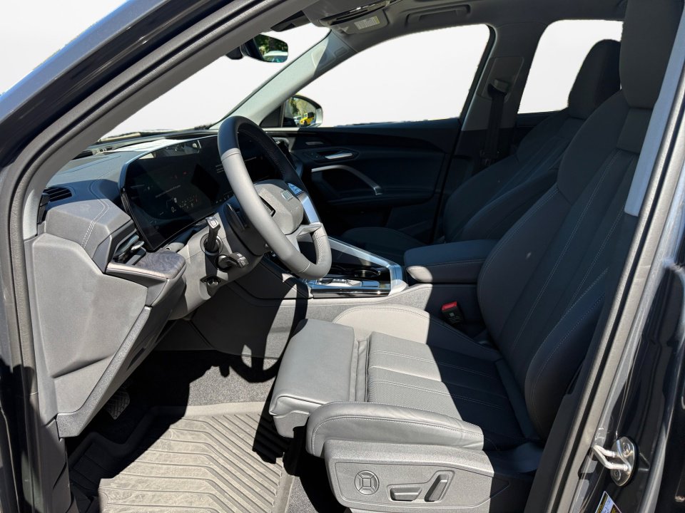 New 2025 Audi Q5 Premium Plus image 9