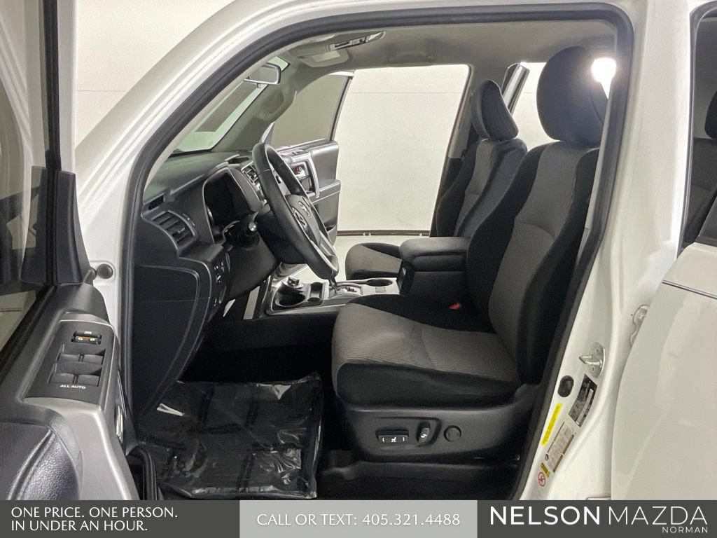 Used 2016 Toyota 4Runner SR5 AWD/4WD image 11